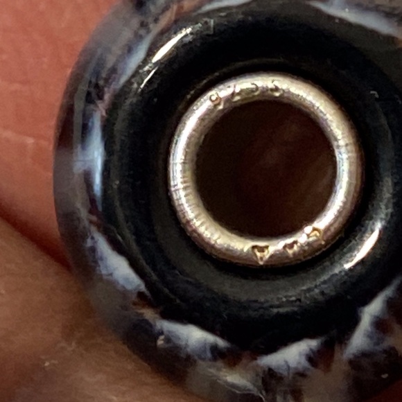 Trollbeads Fur Animal Glass Bead Retired 2012 - Picture 8 of 8